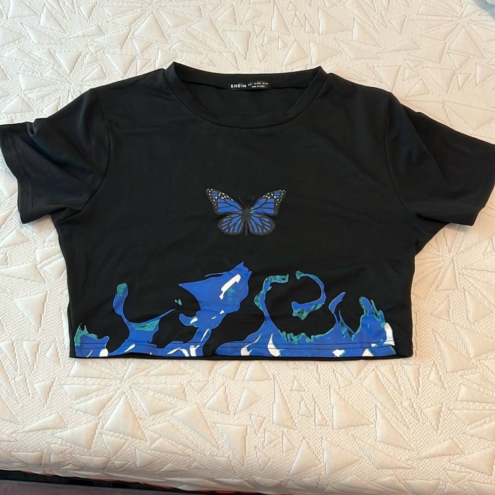 Cropped butterfly, flaming shirt